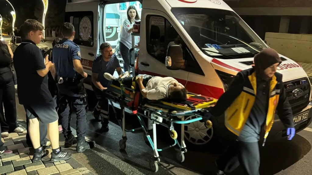 Gebze’de Otomobil ile Motosiklet Çarpıştı: 2 Kişi Yaralandı
