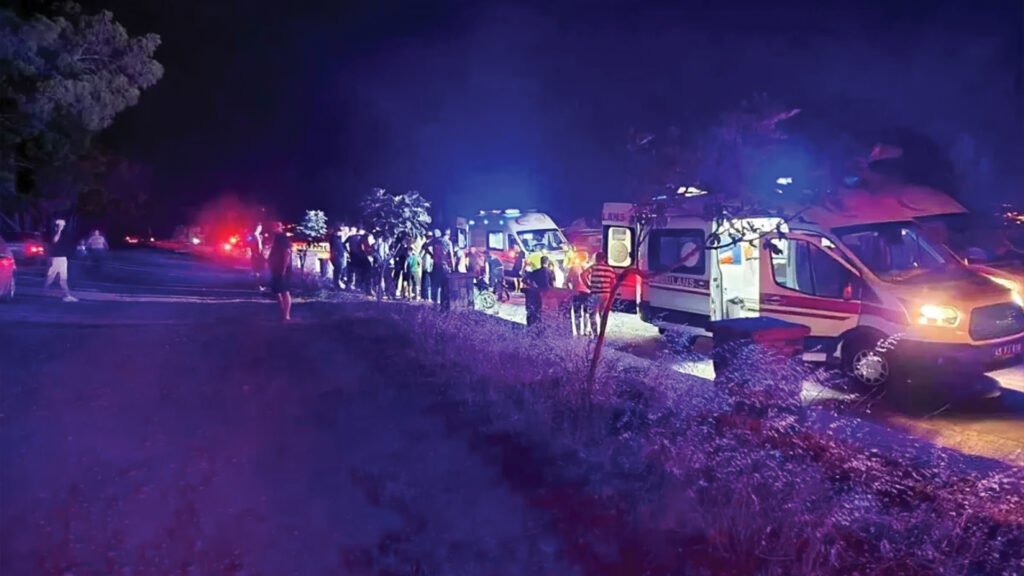 Manisa’da Tır Kazası: 6 Kişi Yaralandı