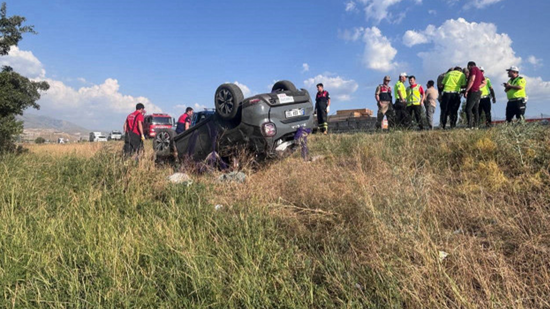 Nişan Dönüşü Feci Kaza: 1 Ölü, 4 Yaralı