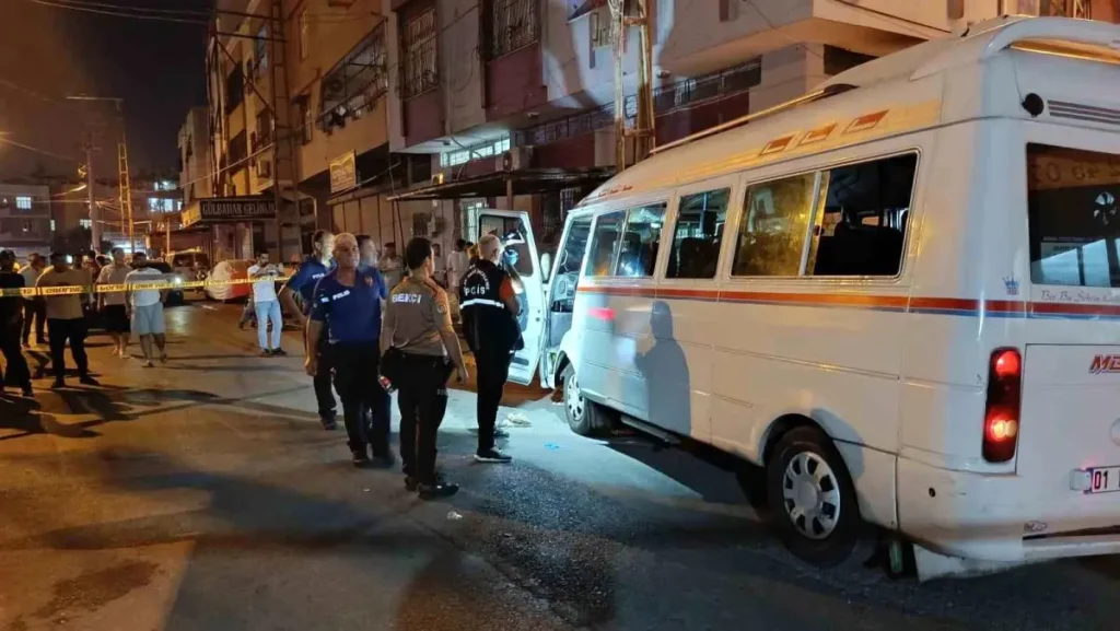 Adana’da Dolmuş Sürücüsüne Silahlı Saldırı: Hayatını Kaybetti
