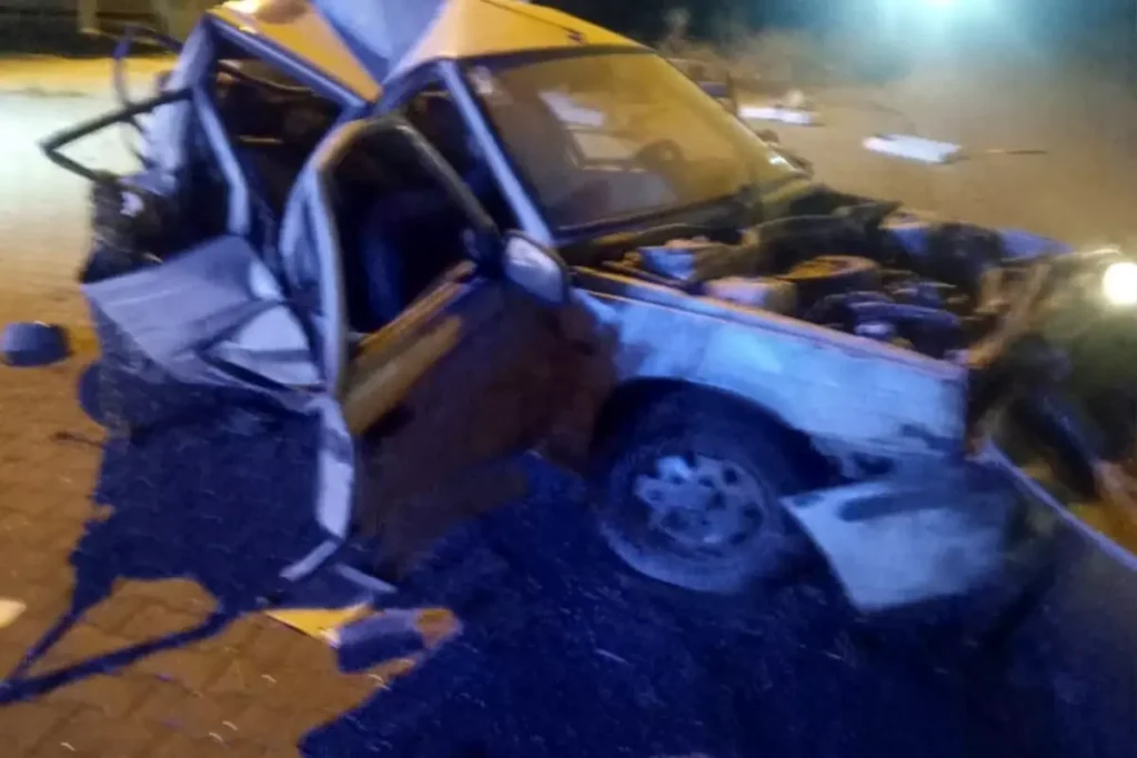 Afyonkarahisar’da yürek yakan kaza: Anne ve baba hayatını kaybetti, kızları ağır yaralı