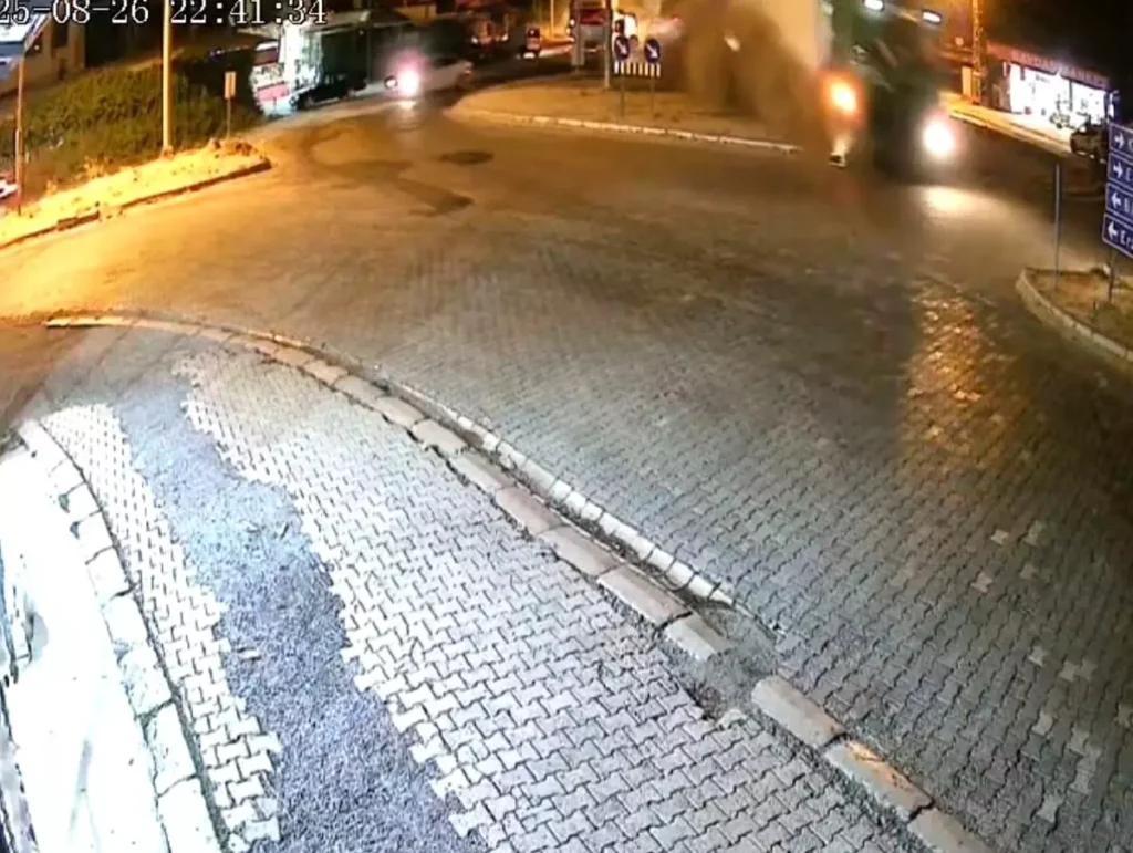 Elazığ’da Freni Boşalan Tır Facianın Eşiğinden Döndü