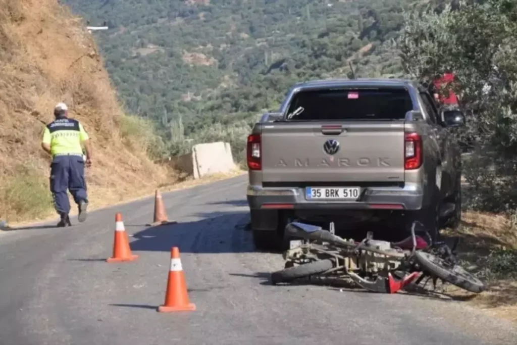 İzmir’de feci kaza: 15 yaşındaki motosiklet sürücüsü hayatını kaybetti