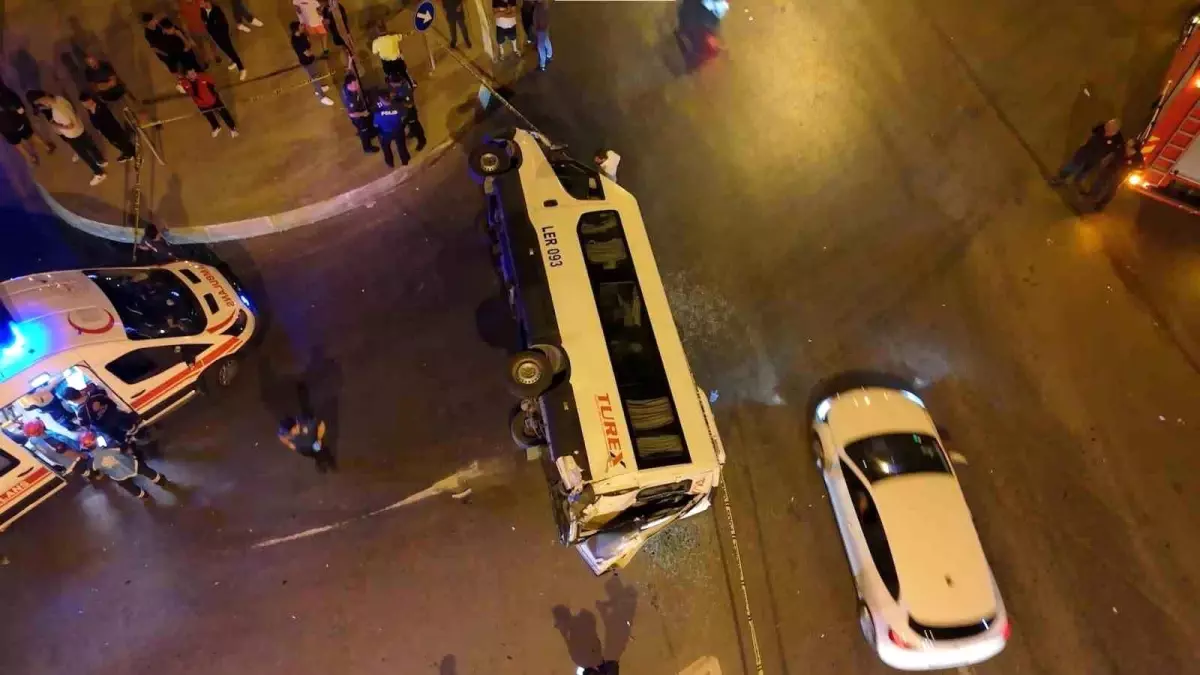 Sultanbeyli’de Trafik Kazası: 10 Kişi Yaralandı