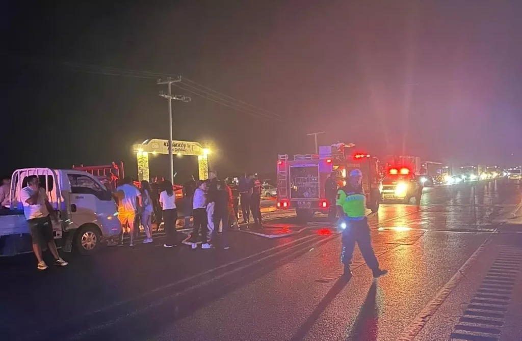 Ayvalık’ta Feci Kaza: 1 Ölü, 2 Yaralı