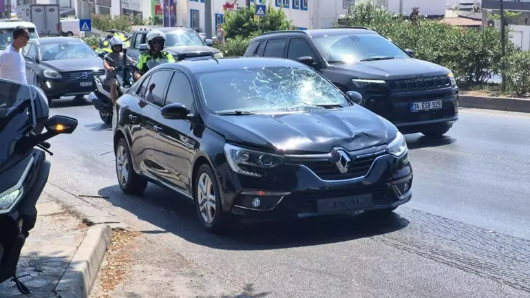 Bodrum’da otomobilin çarptığı yaya hayatını kaybetti: Kaza anı kamerada