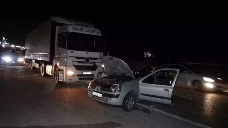 Kırıkkale’de TIR ile otomobil çarpıştı: 6 yaralı
