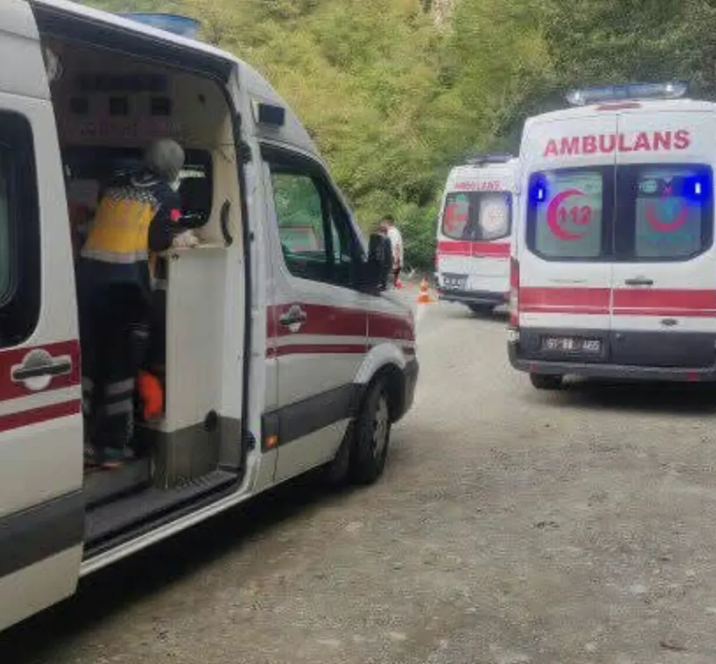 Trabzon’un Maçka ilçesinde trafik kazası: 5 yaralı