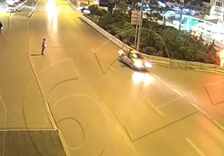 Kırıkkale’de otomobilin çarptığı yaya ağır yaralandı: Kaza anı kamerada