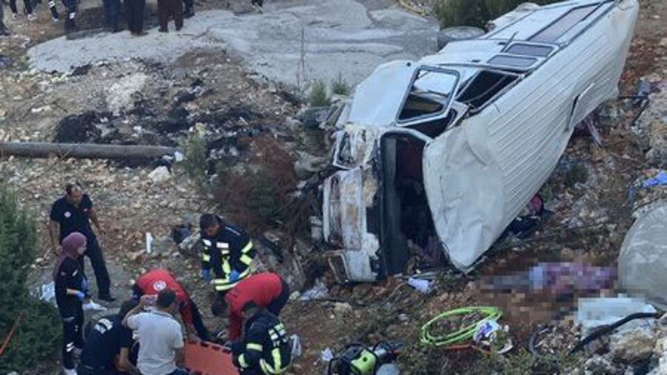 Mersin’de feci kaza: 5 tarım işçisi hayatını kaybetti, 14 yaralı