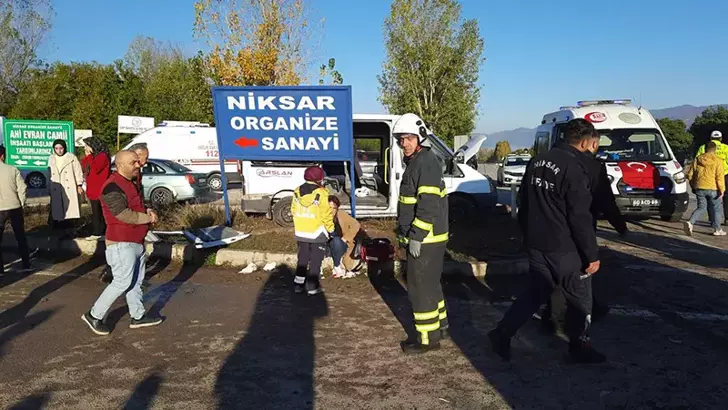 Tokat’ta İşçi Servisleri Çarpıştı: 10 Yaralı