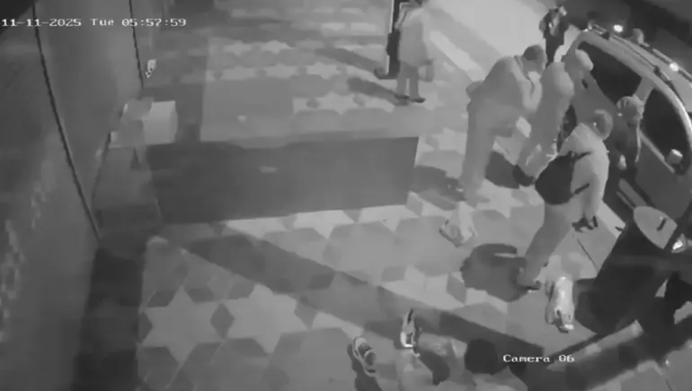 Ankara’da Otomobil Durağa Daldı: 6 Yaralı