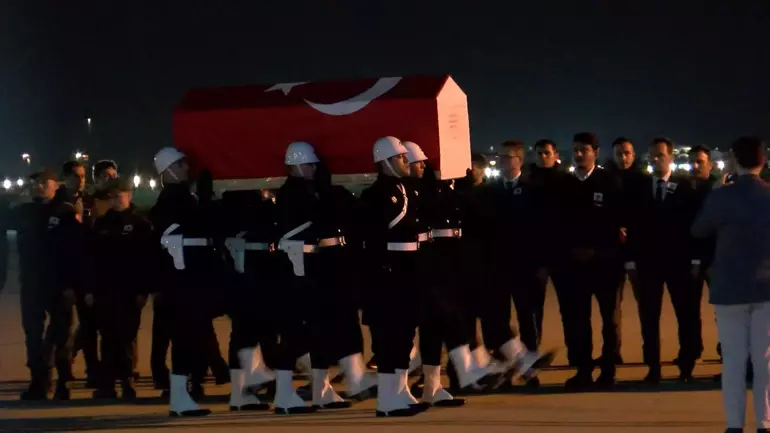Hırvatistan’da Düşen Yangın Uçağında Şehit Olan Pilot Hasan Bahar’ın Naaşı Türkiye’ye Getirildi