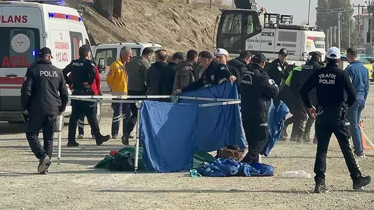 Iğdır’da Çöp Kamyonunun Çarptığı 5 Çocuk Annesi Hayatını Kaybetti