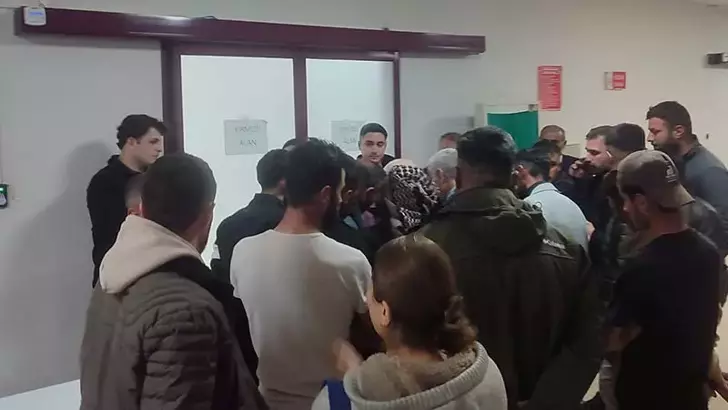 Kargo Aracının Çarptığı 2 Yaşındaki Miran Ağır Yaralandı