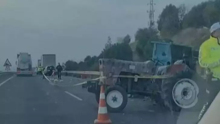 Manisa’da zincirleme kaza: 2 ölü, 7 yaralı