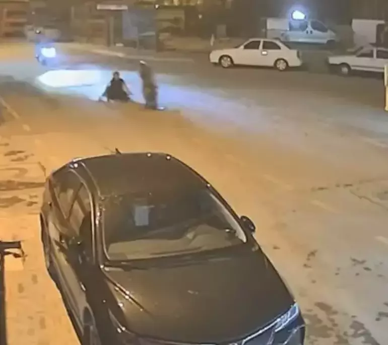 Motosikletten Düştükten Sonra Yaya Olarak Kaçtılar