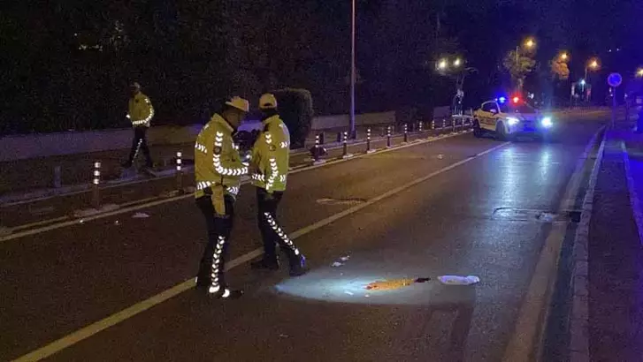 Samsun’da motosiklet yayaya çarptı: 3 kişi ağır yaralandı