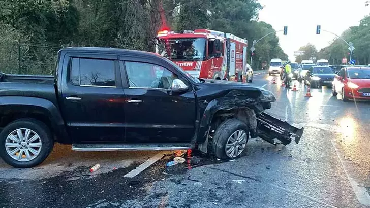 Sarıyer’de kırmızı ışık ihlali kazaya neden oldu: 2’si çocuk 3 yaralı