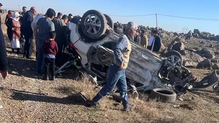 Şırnak’ta Otomobil ile Hafif Ticari Araç Çarpıştı: 7 Yaralı