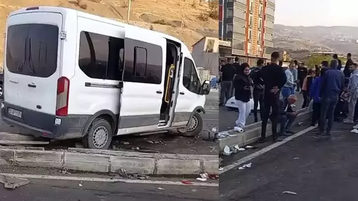 Şırnak’ta servis minibüsü ile hafif ticari araç çarpıştı: 13’ü çocuk 19 yaralı