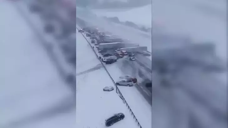 ABD’nin Indiana Eyaletinde 50’den Fazla Aracın Karıştığı Zincirleme Kaza