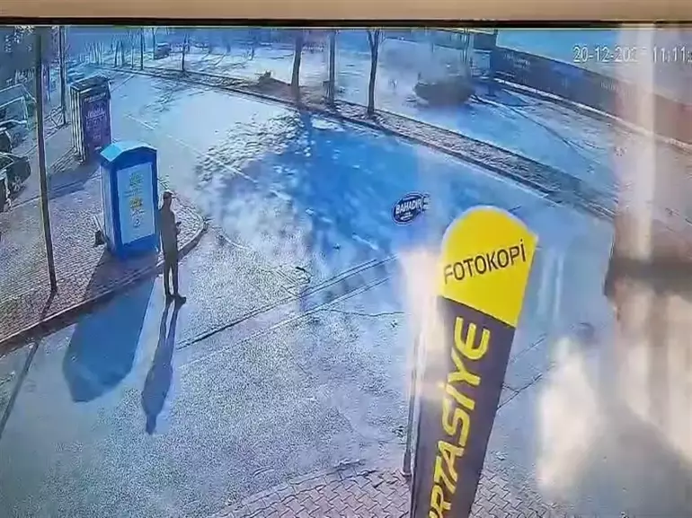 Ağaca Çarpan Otomobildeki 14 Yaşındaki Abdurrahman Hayatını Kaybetti