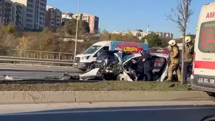 Başakşehir’de Trafik Kazası: 1 Ölü, 2 Ağır Yaralı