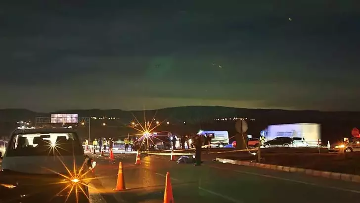 Gerede’de Minibüs ile Motosiklet Çarpıştı: 1 Ölü, 1 Yaralı