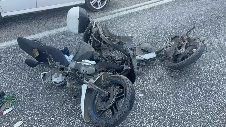 Muğla’da motosikletin ikiye ayrıldığı kaza: 2 yaralı