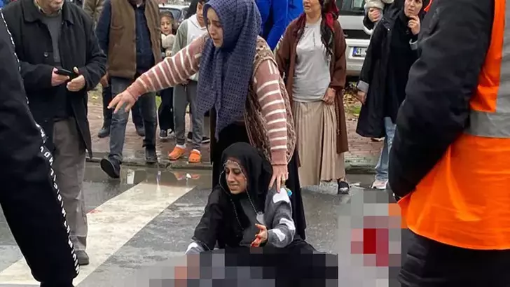 Okul Çıkışı Minibüsün Çarptığı 10 Yaşındaki Çocuk Hayatını Kaybetti