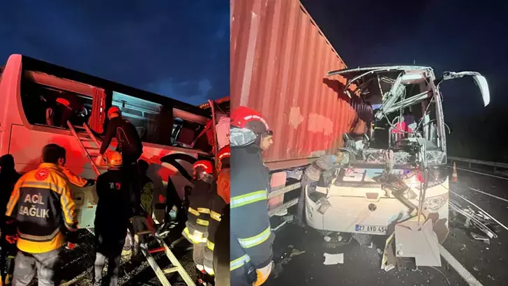 Osmaniye’de Yolcu Otobüsü Park Halindeki TIR’a Çarptı: 7 Ölü, 11 Yaralı