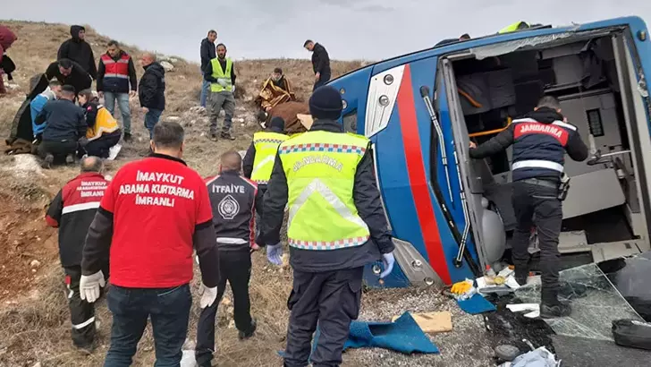 Sivas’ta Devrilen Cezaevi Nakil Aracında Yaralanan 9 Kişiden 8’i Taburcu Edildi
