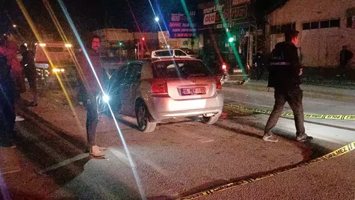 Çorum’da Otomobil Çekiciye Arkadan Çarptı: Sürücü Yaralandı