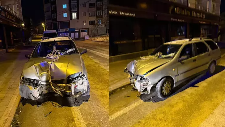 Direğe Çarpan Otomobilin Sürücüsü Yaralandı