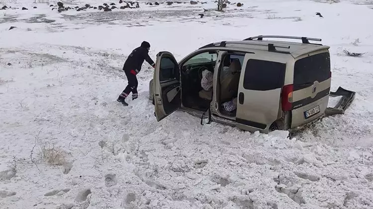 Iğdır’da 4 Aracın Karıştığı Zincirleme Kazada 4 Kişi Yaralandı