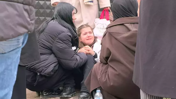 Karne Töreninden Dönen Erva, Annesiyle Birlikte Geçirdiği Kazada Yaralandı