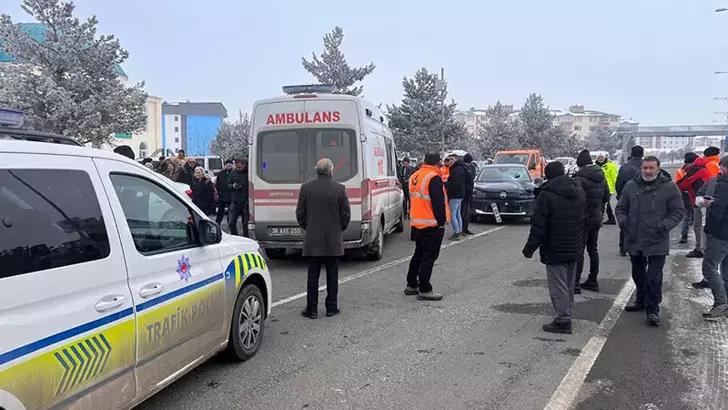 Kars’ta otomobilin çarptığı yaya yaşamını yitirdi