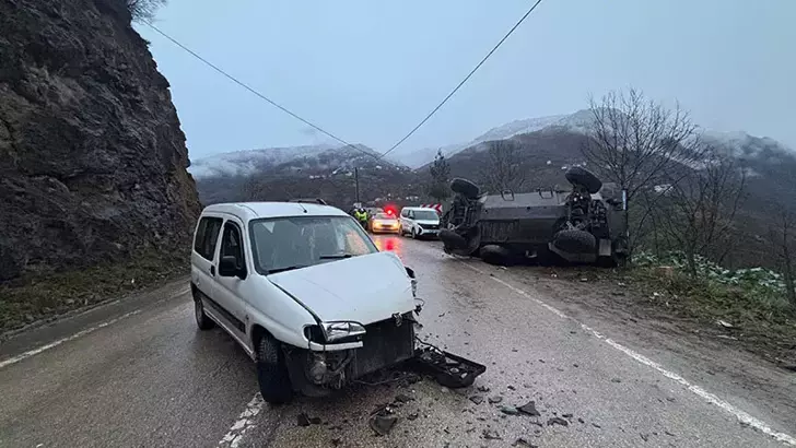 Ordu’da Zırhlı Askerî Araç ile Hafif Ticari Araç Çarpıştı