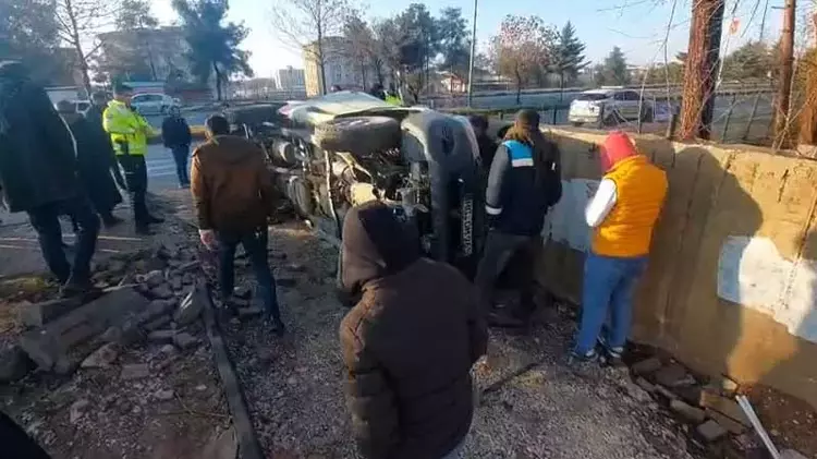 Şanlıurfa’da Zincirleme Trafik Kazası: 2 Kişi Hayatını Kaybetti