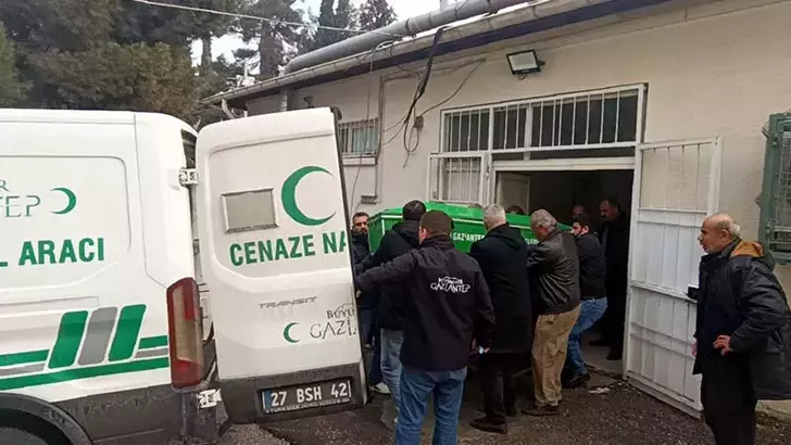 Yeni Aldıkları Otomobille Evlerine Dönerken Kaza Yapan 3 Kardeş Hayatını Kaybetti