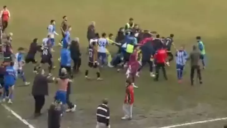 Amatör Maçta Kavga Çıktı: 3 Futbolcu Yaralandı