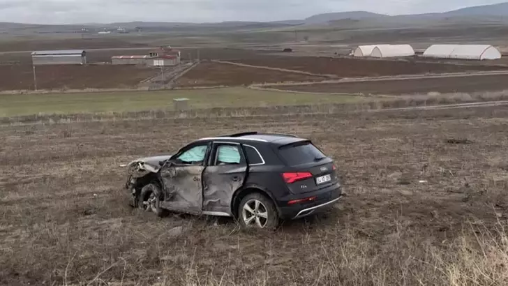 Çorum’da TIR ile otomobil çarpıştı: 4 yaralı