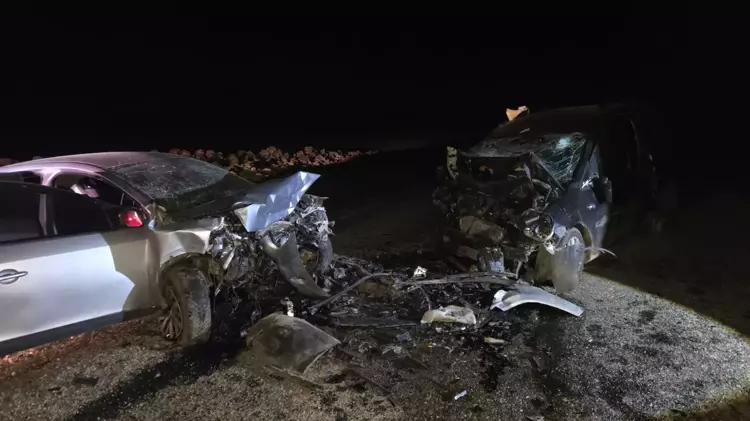 Diyarbakır’da Kafa Kafaya Çarpışma: 5 Ölü, 2 Yaralı