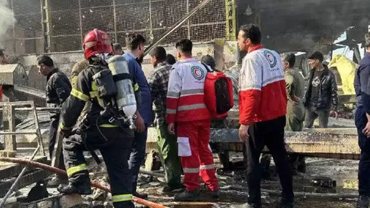 İran’da Helikopter Sebze-Meyve Haline Düştü: 4 Ölü