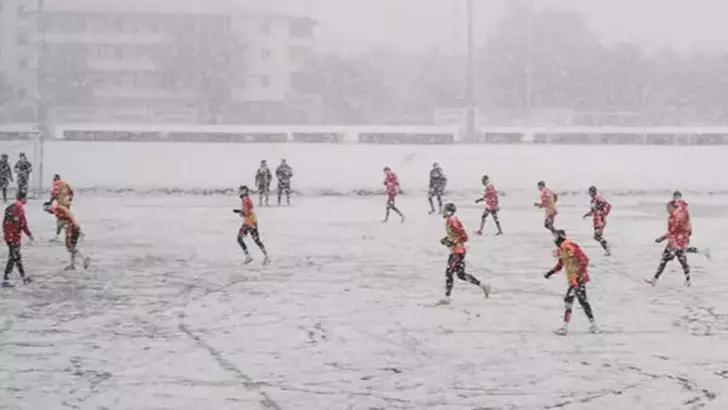 Kayserispor’da Gençlerbirliği Maçı Hazırlıkları Sürüyor