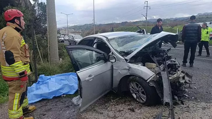 Manisa’da zincirleme kaza: 2 ölü, 4 yaralı