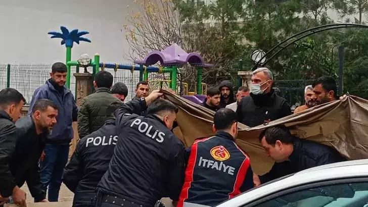 Mardin’de 7’nci Kattaki Dairenin Balkonundan Düşen Kadın Hayatını Kaybetti