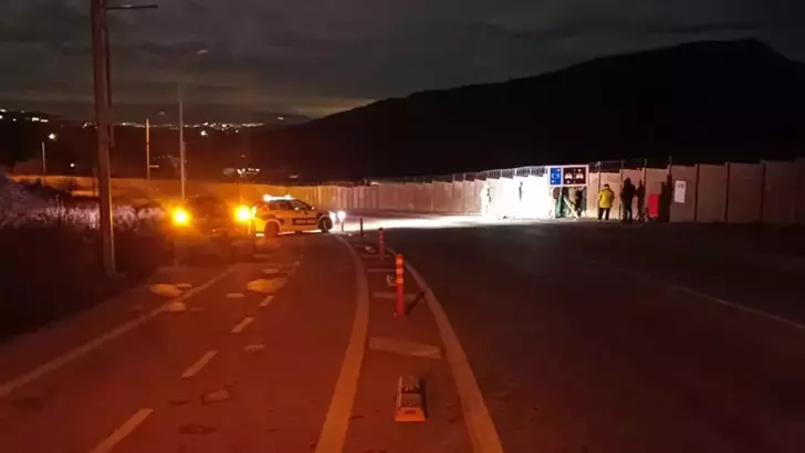Motosikletle trafik işaret levhasına çarpan sürücü hayatını kaybetti