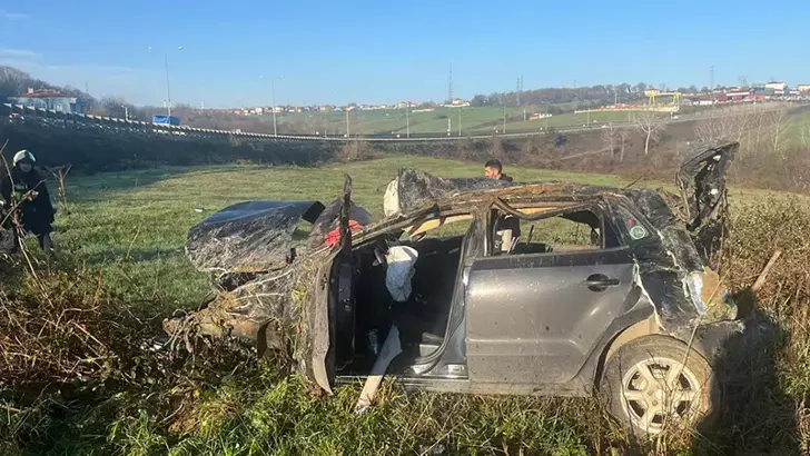 Samsun Bafra’da Otomobil Tarlaya Yuvarlandı: 1 Kişi Hayatını Kaybetti